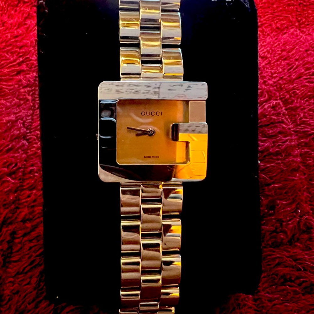 Authentic GUCCI watch